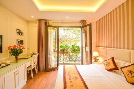 Hanoi HM Boutique - 84