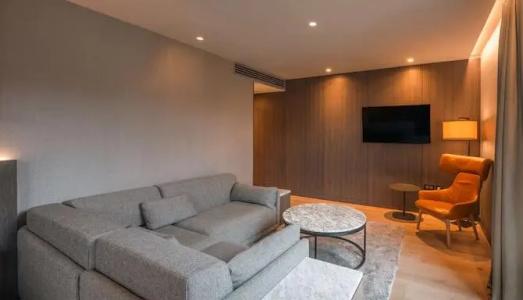 Radisson Blu Royal, - 27