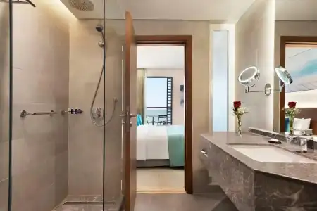 Wyndham Garden Ajman Corniche - 17
