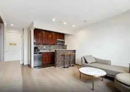 Ramada by Wyndham Flushing Queens - 42