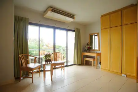 Diamond City Place - 52