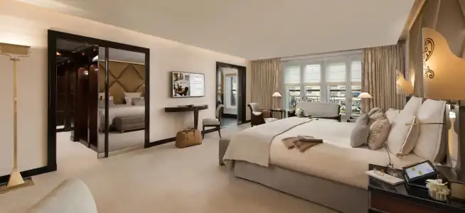 Hôtel Barrière Fouquet's Paris - 81