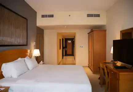 Golden Tulip Sharjah Apartments - 81