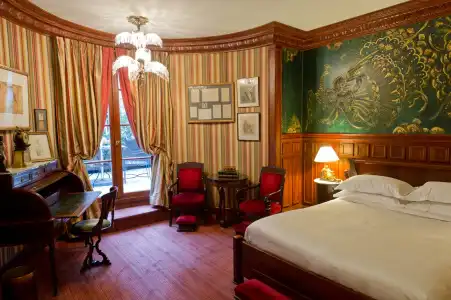 L'Hotel - 68