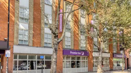 Premier Inn London Tower Bridge - 0