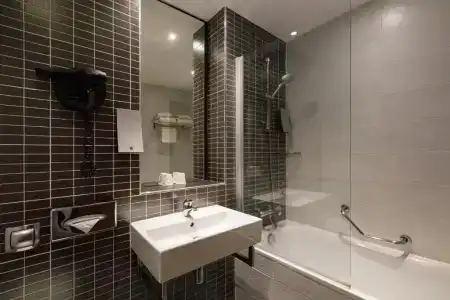 Best Western Clermont Ferrand Centre - 8