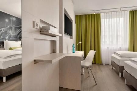 Super 8 by Wyndham Mainz Zollhafen - 35