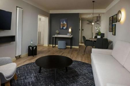 DoubleTree by Hilton Hannover Schweizerhof - 10