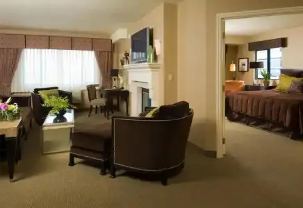 The Paramount - 62