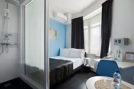 Live by Originals - 79