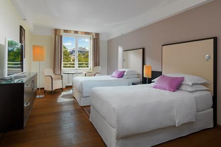 Sheraton Grand - 52