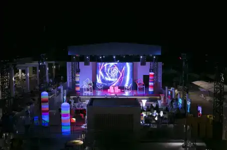 Sailor's Beach Club - 22