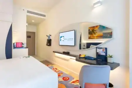 Clover Patong - 45