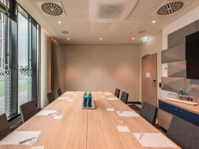 Holiday Inn Express Düsseldorf - Hauptbahnhof - 24