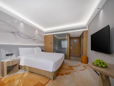 Grand Skylight - 32