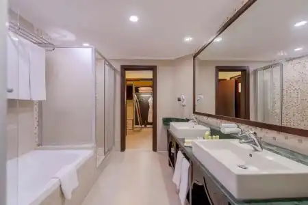 Crowne Plaza Antalya - 63