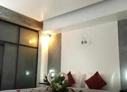 The Front and Apartment - 134