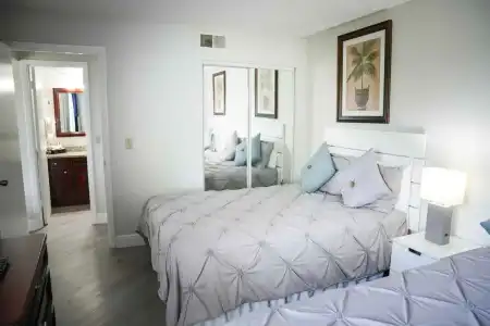 Parc Corniche Condominium Suites - 105