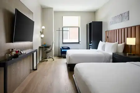 Arlo Chicago - 49