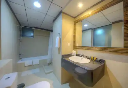 Orchid Vue - 12