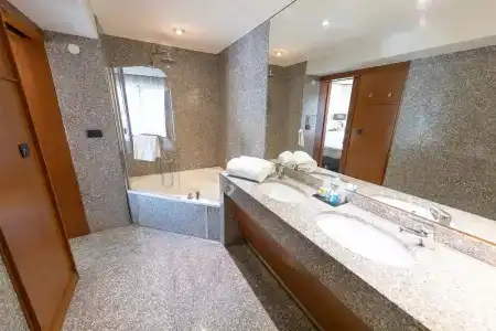 Goldstar Apartments & Suites - 41