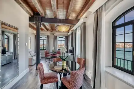 Hilton Molino Stucky Venice - 17