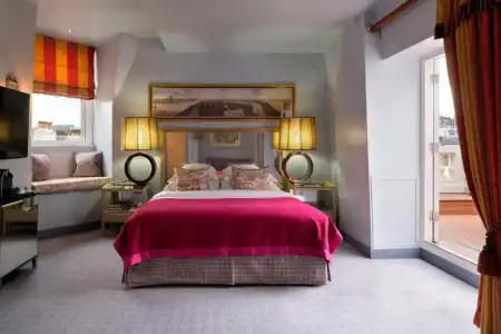 The Mandeville - 81