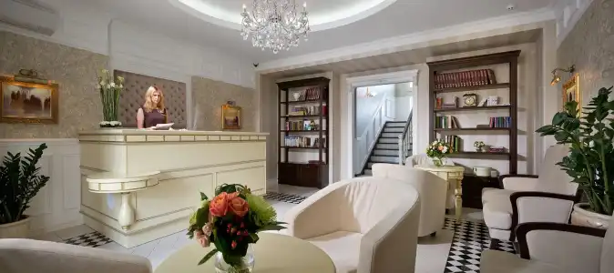 De Gaulle Boutique - 1