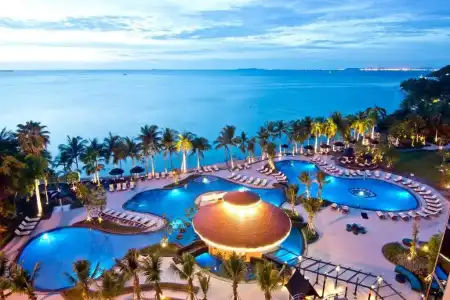 Royal Wing Suites & Spa Pattaya - 19