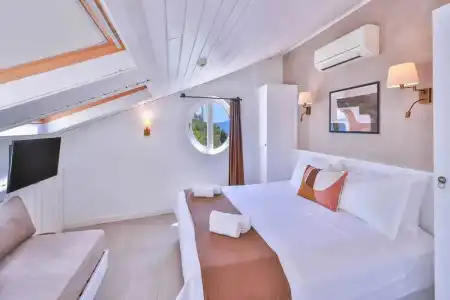 Livia Kaş - 56