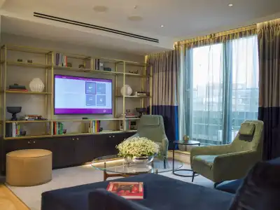 The Guardsman and Residences - 64