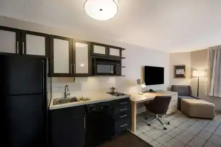 Sonesta Simply Suites Jersey City - 58