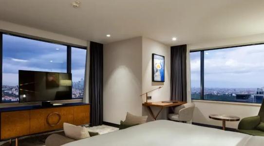 Hilton Maslak - 67