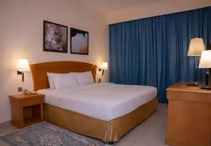 Golden Tulip Sharjah Apartments - 44