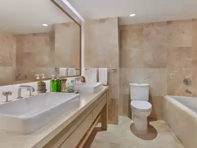 Ocean View Apartment On South Beach - 116