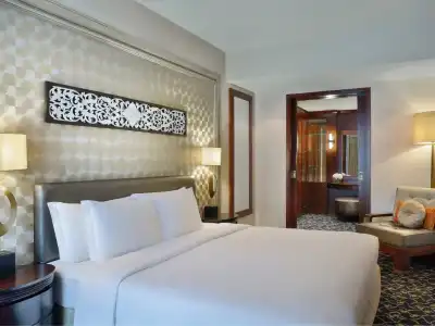 Dusit Thani - 4