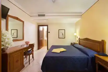 Ulisse Deluxe Hostel - 42