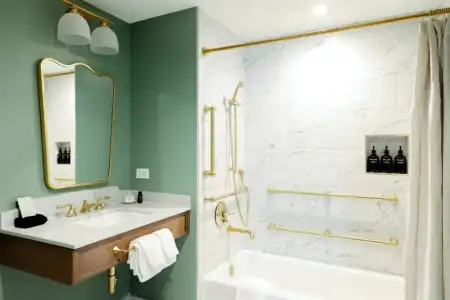 Artmore - Midtown - 78