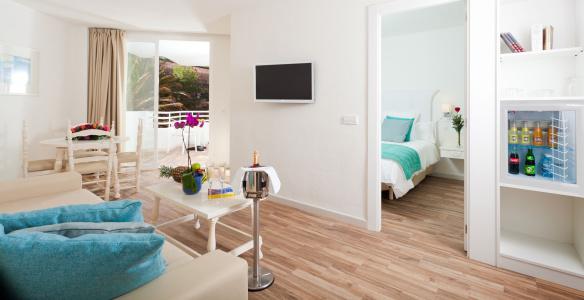 FERGUS Style Cala Blanca Suites - 46
