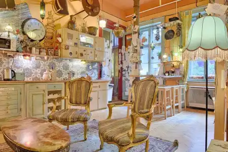 Lavender Circus Hostel, Doubles & Ensuites - 10