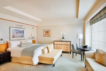 The Ritz-Carlton Executive Residences - 55