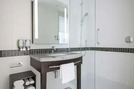 Hampton by Hilton Amsterdam Centre East - 53