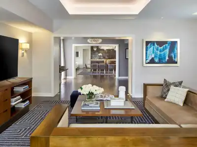 Hyatt Regency - 92