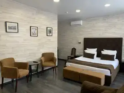 Red Fox na Vzlotnoy 2e - 63