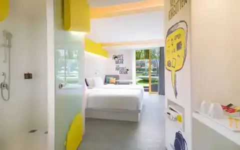 YELLO Kuta Beachwalk - 15