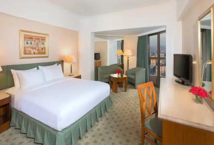 Ramses Hilton - 54