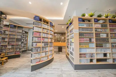 Quintessa Tokyo Haneda Comic & Books - 23