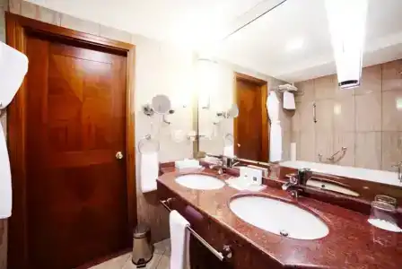 Crowne Plaza -, an IHG - 26