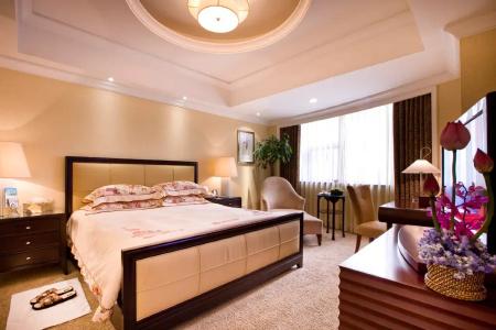 Huachen International - 102
