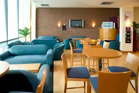 Premier Inn London Wimbledon South - 16
